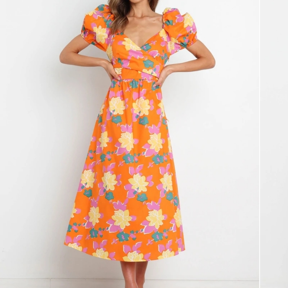 Petal & Pup Destination Orange Floral Puff Sleeve Open Back Midi Dress 6US
